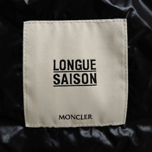 MONCLER(モンクレール)の□3月末までの期間限定価格□　MONCLER　ダウン メンズのジャケット/アウター(ダウンベスト)の商品写真