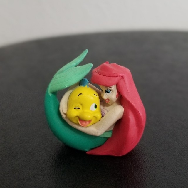 アリエルとフランダー　チョコエッグ　ディズニー エンタメ/ホビーのおもちゃ/ぬいぐるみ(キャラクターグッズ)の商品写真