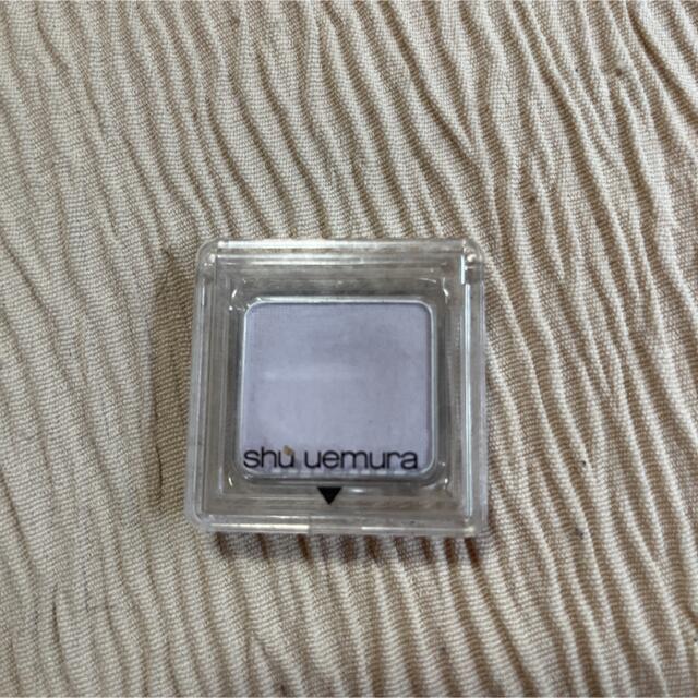 shu uemura(シュウウエムラ)のシュウ ウエムラ プレスド アイシャドー パープル　702 コスメ/美容のベースメイク/化粧品(アイシャドウ)の商品写真