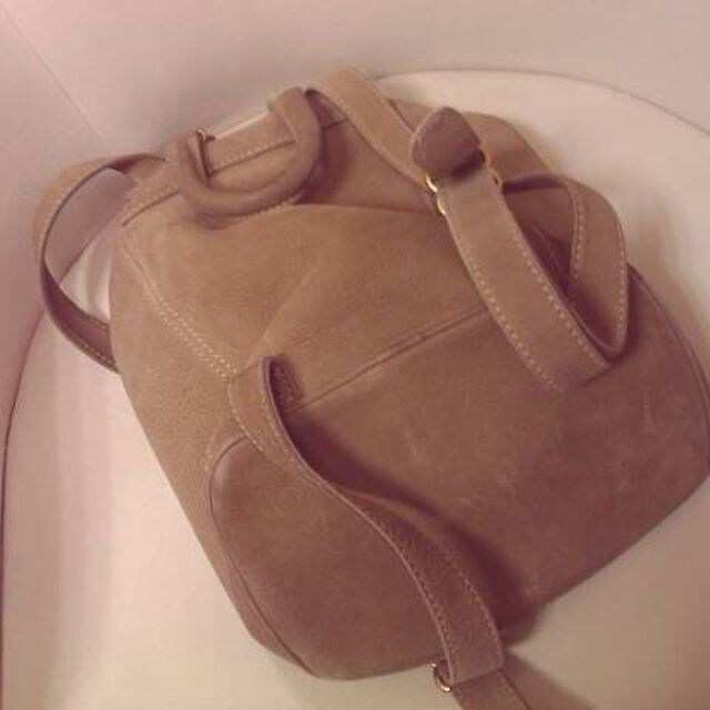 Coach(コーチ)グレーベージュ レザー リュックサック バッグ