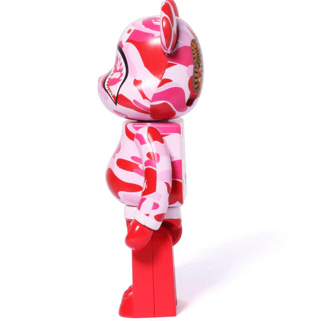 BE@RBRICK(ベアブリック)のBE@RBRICK BAPE® ABC CAMO SHARK PINK  ハンドメイドのおもちゃ(フィギュア)の商品写真