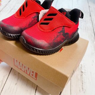 アディダス(adidas)のmarvel adidas コラボ　キッズスニーカー11(スニーカー)