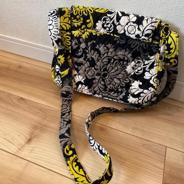 Vera Bradley(ヴェラブラッドリー)のVERA BRADLEY 4ポケットショルダーバック レディースのバッグ(ショルダーバッグ)の商品写真