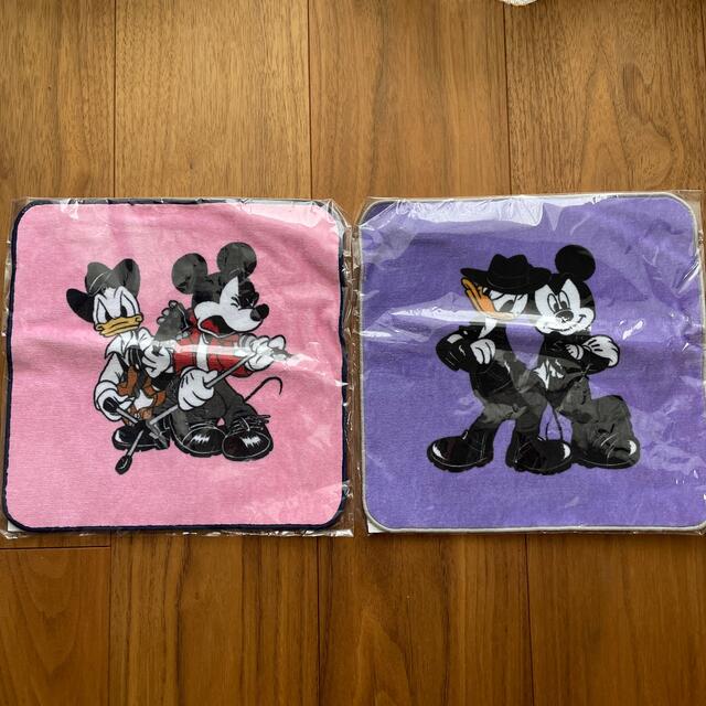 Disney(ディズニー)のB'z×ディズニー　コラボ　ハンドタオル2枚セット エンタメ/ホビーのタレントグッズ(ミュージシャン)の商品写真