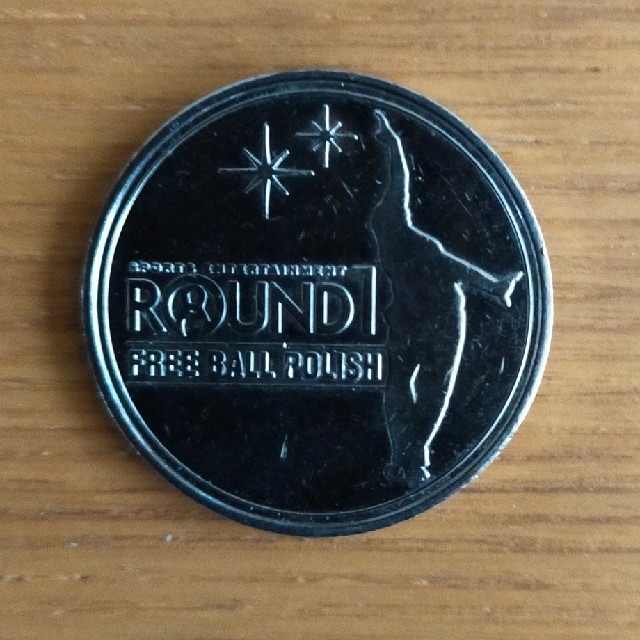 ラウンドワンポリッシャーコイン1枚 チケットの施設利用券(ボウリング場)の商品写真