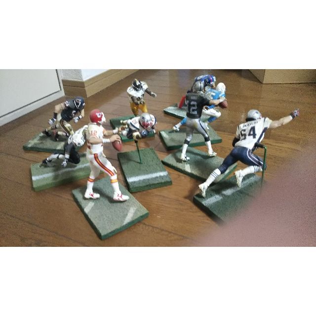 【NFL】アメフト マクファーレントイズ　９体セット(レア物含) エンタメ/ホビーのフィギュア(スポーツ)の商品写真