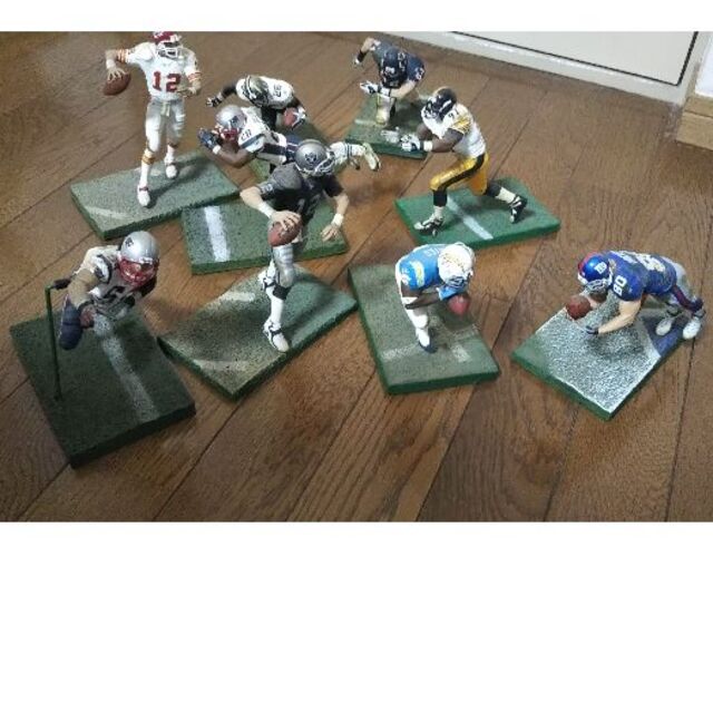 【NFL】アメフト マクファーレントイズ　９体セット(レア物含) エンタメ/ホビーのフィギュア(スポーツ)の商品写真