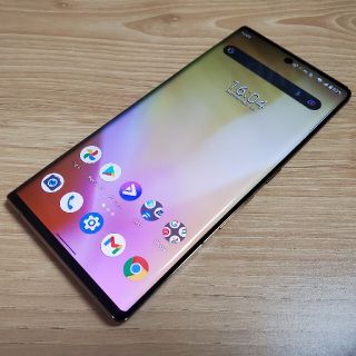 アローズ(arrows)のarrows NX9 F-52A ゴールド SIMロック解除済み、動作確認済み！(スマートフォン本体)