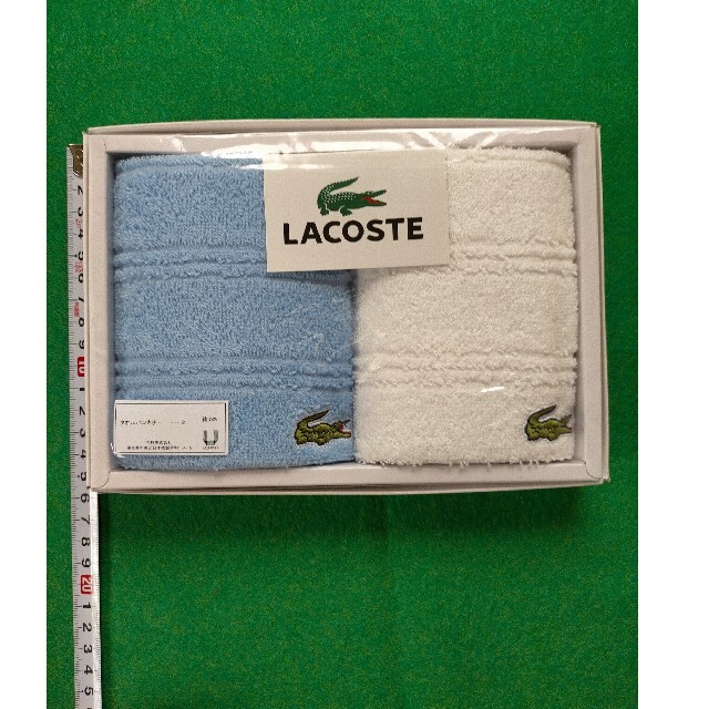 LACOSTE(ラコステ)のタオルハンカチ   綿100パーセント インテリア/住まい/日用品の日用品/生活雑貨/旅行(タオル/バス用品)の商品写真