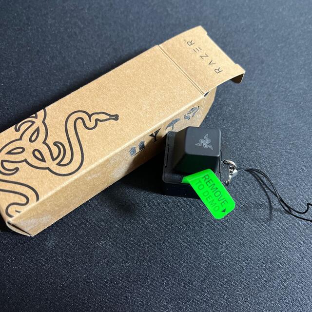 Razer(レイザー)のRAZER keycap keychain 緑軸 スマホ/家電/カメラのPC/タブレット(PC周辺機器)の商品写真