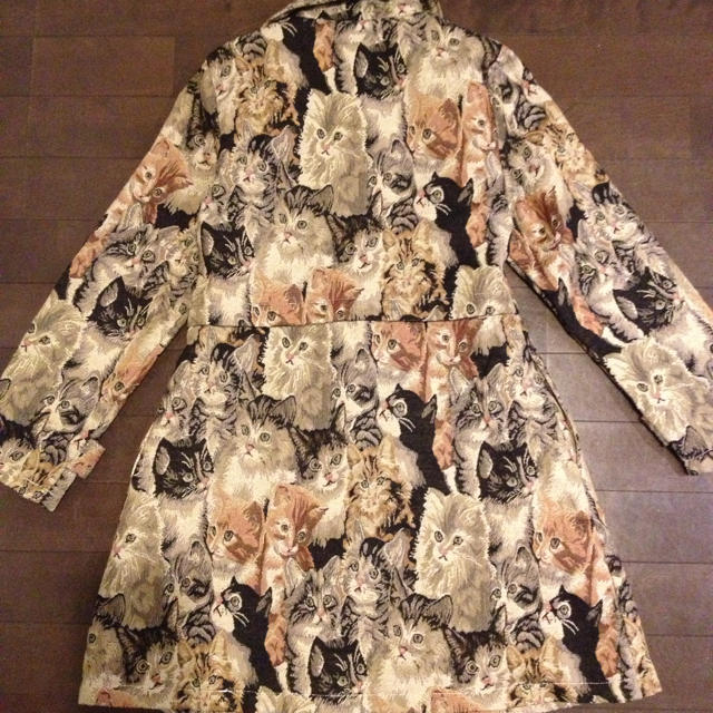 珍しい ジャガード猫柄コートの通販 by shop｜ラクマ lily's ジャケット・アウター