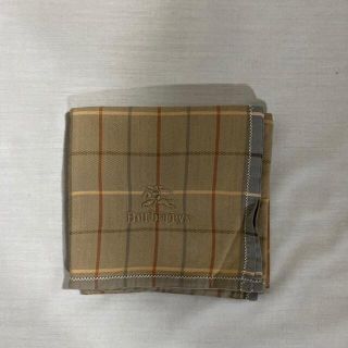 バーバリー(BURBERRY)のBurberrys ハンカチ　中古品　カーキブラウン　ホース刺繍　#1678(ハンカチ)