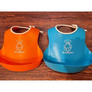 ベビービョルン(BABYBJORN)のベビービョルン　スタイ2個セット(お食事エプロン)