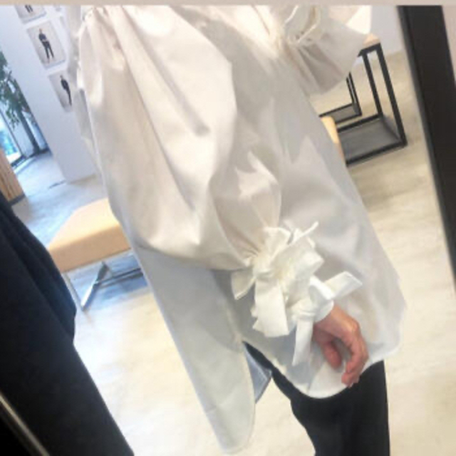 ぴよ様専用】yori ヨリ shirocon リボンカフスブラウス36 レビュー高