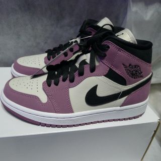 ナイキ(NIKE)のNike WMNS Air Jordan 1 Mid "Berry Pink"(スニーカー)