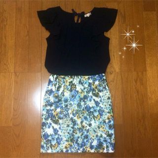 ザラ(ZARA)の【オススメ♥】stefis ヴィンテージ風 花柄スカート(ミニスカート)