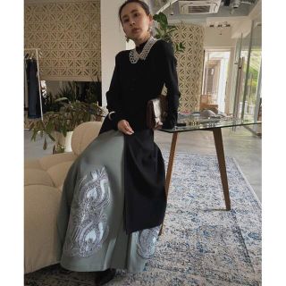 アメリヴィンテージ(Ameri VINTAGE)のRIBBON EMBROIDERY SKIRT　アメリヴィンテージ(ロングスカート)