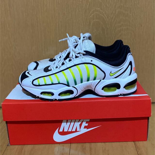 NIKE AIR MAX TAILWIND 4