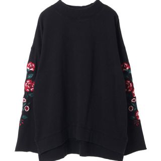 ダブルクローゼット(w closet)のWcloset 袖刺繍入り裏毛プルオーバー(トレーナー/スウェット)