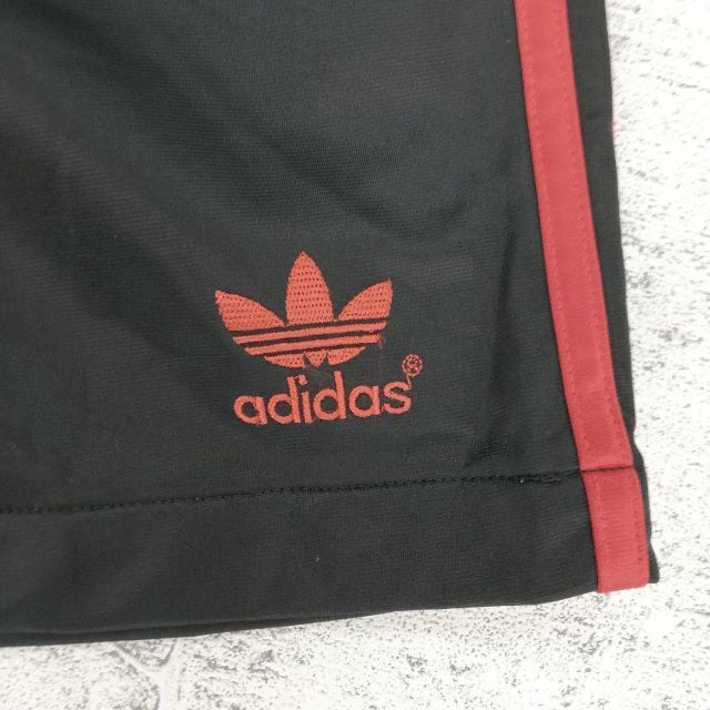 adidas(アディダス)のadidas アディダス ショートパンツ メンズのパンツ(ショートパンツ)の商品写真