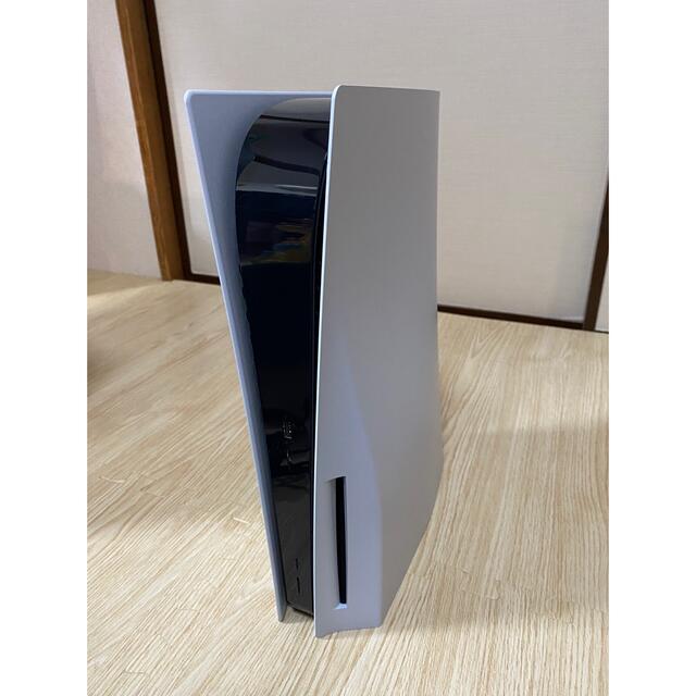 SONY(ソニー)の中古品 SONY PlayStation5 (PS5) CFI-1000A01 エンタメ/ホビーのゲームソフト/ゲーム機本体(家庭用ゲーム機本体)の商品写真