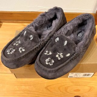 アグ(UGG)のUGG W ansley blossom 美品　24 センチ(スリッポン/モカシン)