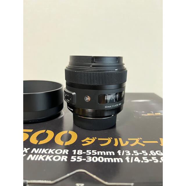 Nikon(ニコン)のNikon D5500 ダブルズームキット+SIGMA 30mm F1.4セット スマホ/家電/カメラのカメラ(デジタル一眼)の商品写真