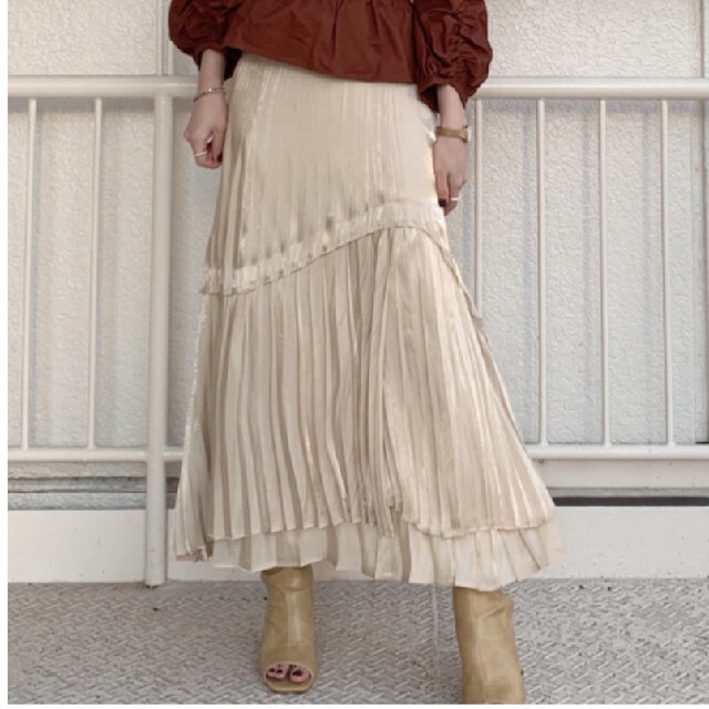 SNIDEL(スナイデル)の新品 SNIDEL  シャイニープリーツスカート レディースのスカート(ロングスカート)の商品写真