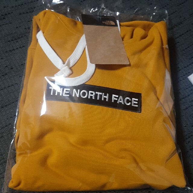 THE NORTH FACE(ザノースフェイス)のノースフェイス 長袖 パーカー シンプル M マスタード イエロー 刺繍ロゴ メンズのトップス(パーカー)の商品写真