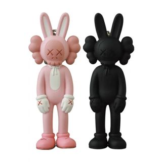 メディコムトイ(MEDICOM TOY)のKAWS TOKYO FIRST KAWS ACCOMPLICE キーホルダー(キーホルダー)