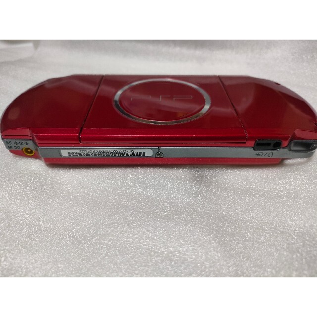 PSP3000レッド エンタメ/ホビーのゲームソフト/ゲーム機本体(携帯用ゲーム機本体)の商品写真