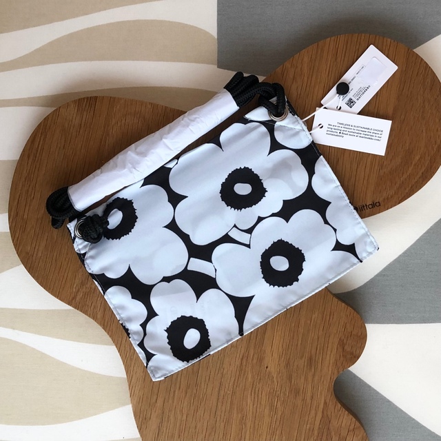 marimekko(マリメッコ)の新品 マリメッコ スマート トラベルバッグ ショルダーバッグ ライトブルー レディースのバッグ(ショルダーバッグ)の商品写真