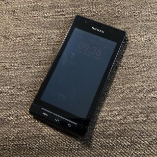 トウシバ(東芝)の❤️au❤️スマホ❤️初期化済み❤️TSI04❤️(スマートフォン本体)