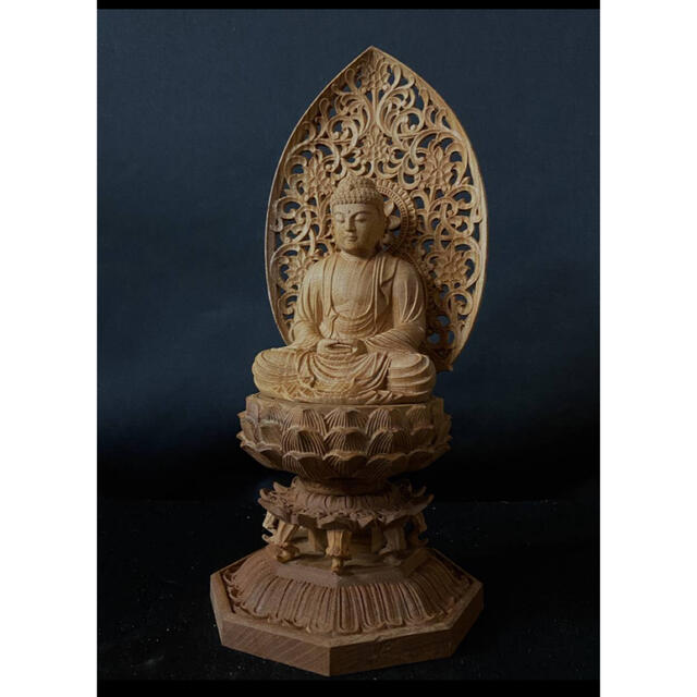 最高級　仏教工芸品　総ケヤキ材　精密彫刻　極上品　仏師で仕上げ品　釈迦如来座像