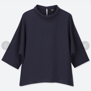 ユニクロ(UNIQLO)の UNIQLO ドレープブラウス（7分袖）ネイビー XSサイズ(シャツ/ブラウス(長袖/七分))