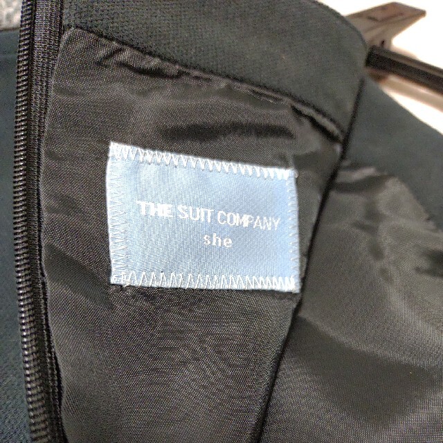 THE SUIT COMPANY(スーツカンパニー)のスーツカンパニー　黒タイトスカート レディースのスカート(ひざ丈スカート)の商品写真