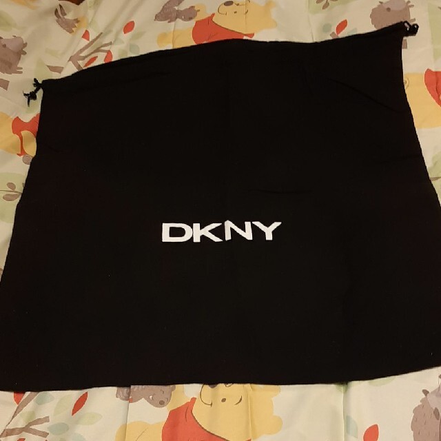 DKNY WOMEN(ダナキャランニューヨークウィメン)のDKNY 黒リンネル袋(大) 横53×縦52 レディースのファッション小物(その他)の商品写真