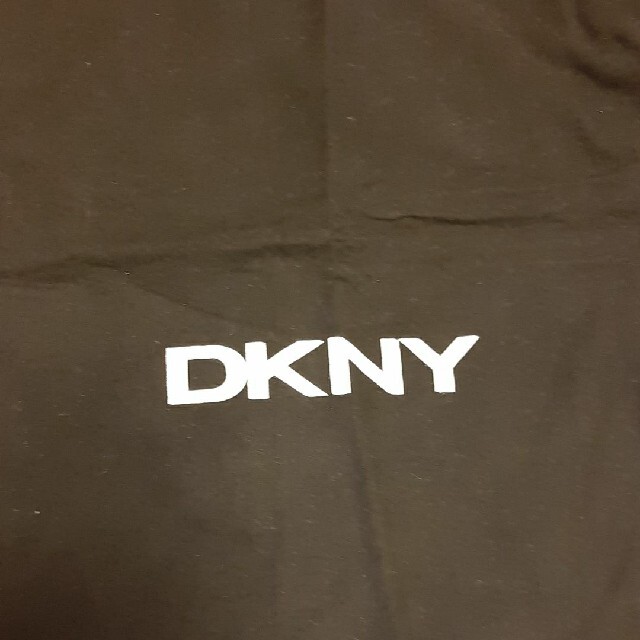 DKNY WOMEN(ダナキャランニューヨークウィメン)のDKNY 黒リンネル袋(大) 横53×縦52 レディースのファッション小物(その他)の商品写真