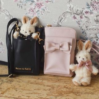 メゾンドフルール(Maison de FLEUR)の【mm様ご専用】【ルミネ新宿限定】新品♡スマホポシェット♡メゾンドフルール♡(ショルダーバッグ)