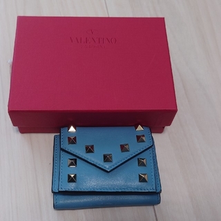 ヴァレンティノガラヴァーニ(valentino garavani)のヴァレンティノ 三つ折り財布 ブルー VALENTINO(財布)