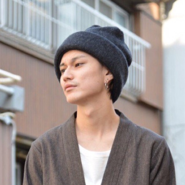 最終値下げ 美可愛シルエット【Edwina Horl】ビッグニットの帽子 最終値下げ 美可愛シルエット【Edwina Horl】ビッグニットの帽子
