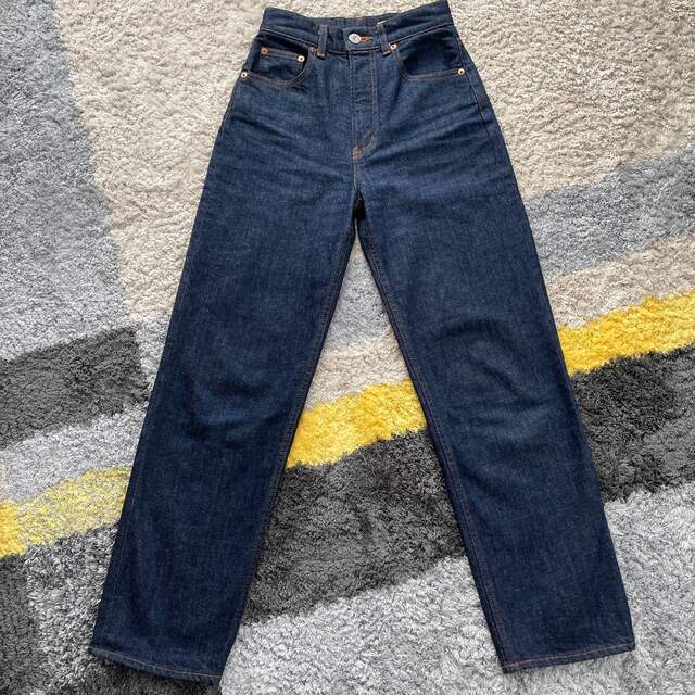 moussy(マウジー)のMOUSSY PLAIN JEANS STRAIGHT レディースのパンツ(デニム/ジーンズ)の商品写真