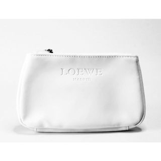 ロエベ(LOEWE)のlwp55 新品未使用本物 LOEWE ロエベ　ノベルティポーチ(ポーチ)