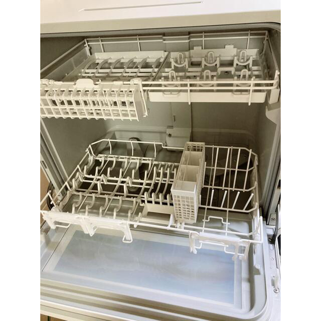 2022年製 【ほぼ新品】食洗機 Panasonic NP-TH4-W