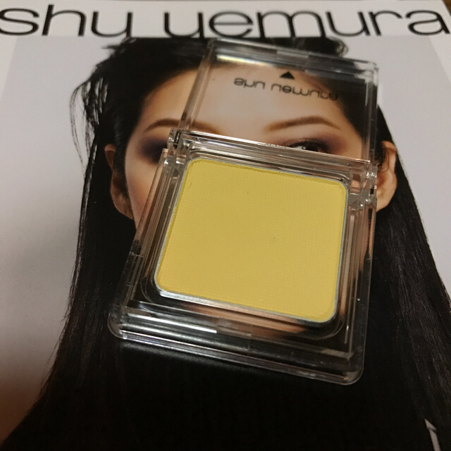 shu uemura(シュウウエムラ)のshu uemura アイシャドウ イエロー326 コスメ/美容のベースメイク/化粧品(アイシャドウ)の商品写真