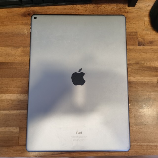 iPad(アイパッド)のiPad  Pro 12.9インチ 第1世代 WiFi 128g ジャンク品 スマホ/家電/カメラのPC/タブレット(タブレット)の商品写真