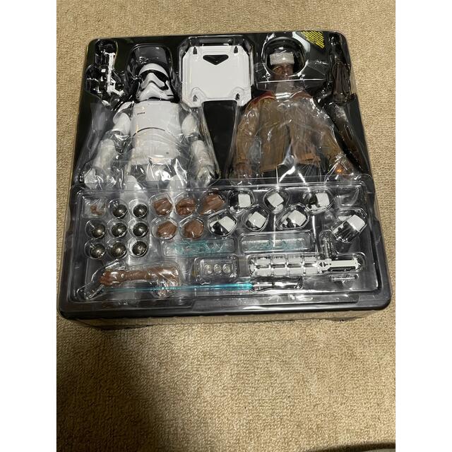 ホットトイズ スターウォーズ フィン&ストームトルーパー ホットトイズ スターウォーズ フィン&ストームトルーパー