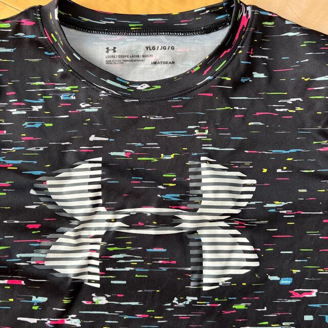 UNDER ARMOUR(アンダーアーマー)のアンダーアーマー　Tシャツ　YLG 150 キッズ/ベビー/マタニティのキッズ服男の子用(90cm~)(Tシャツ/カットソー)の商品写真