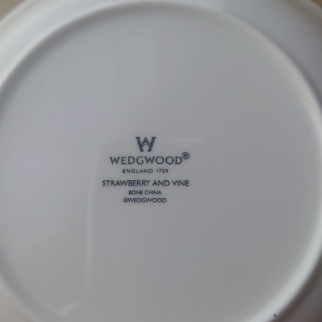 WEDGWOOD(ウェッジウッド)の【新品未使用】ウェッジウッド　深皿2枚セット インテリア/住まい/日用品のキッチン/食器(食器)の商品写真