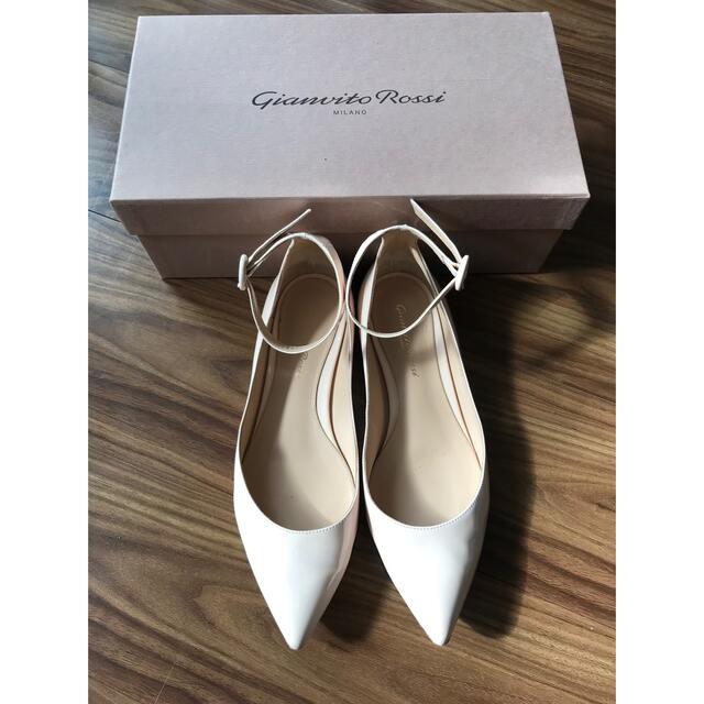 Gianvito Rossi  パテントフラットパンプス　ピンクベージュ　37